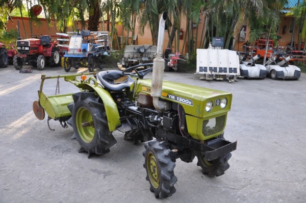 ขายรถไถ YANMARYM1300D พร้อมโรตารี่หลัง เข้ารองอ้อยแจ่มเลย ขับ4ล้อ สภาพสวยเดิมญี่ปุ่นไม่เคยใช้งานในไทย 68,000 บาท