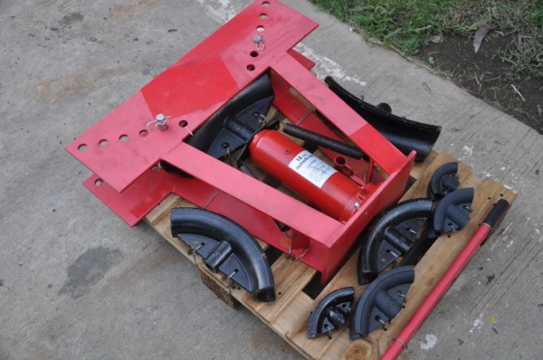 ขายเครื่องดัด ท่อ เหล็ก แมนนวล สภาพสวย (เปิดตู้)ติมา1ตัว ขาย 12,500เท่านั้น!!