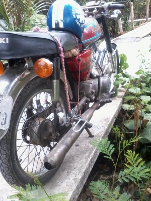 ‪#&lrm;ขายซูซูกิ‬ A100 เดิมๆ ครับ ไม่มีเล่ม เครื่องติดวิ่งได้ 60 ครับ ราคา ไม่แพงครับ 6000 บาท  สนใจติดต่อ 0842069216 ครับ