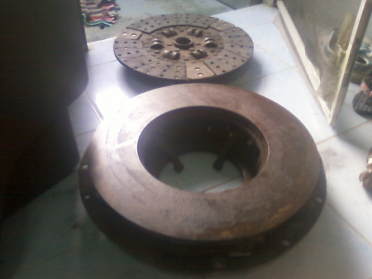 ขาย จานกดคลัทช์อ พร้อมผ้าคลัทช์ 3000 บาท ขาย จานกดคลัทช์อ พร้อมผ้าคลัทช์ 3000 บาท