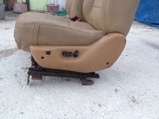 ขายเบาะหนังไฟฟ้า 1คู่