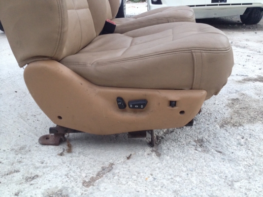 ขายเบาะหนังไฟฟ้า 1คู่