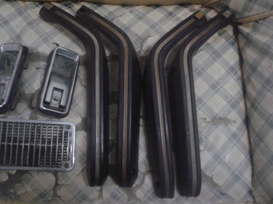 ขายมือเปิดประตูนอกใน ตะแกลงลางจิ้งรีด เฟียต132สเปเชยว