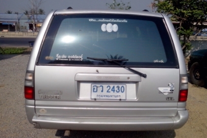 ขาย isuzu tripper 4 ประตู 9ที่นั่ง เครื่อง3000 เกียร์ธรรมดา