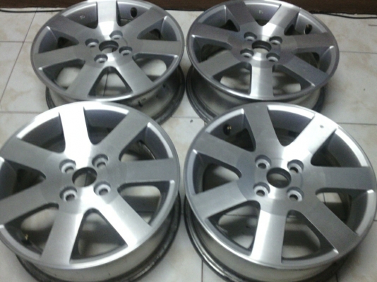 ขายแม็กขอบ15 4 รู 100 สภาพสวยเงาๆ ลดราคา 4000มาเอาไปเลยครับ