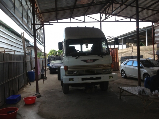 ขายรถสิบล้อ,ราคาต่อรองได้,,,หัว,คลัสซี,,HINO F17 180hpรถห้าง,ช่วงยาวมาตรฐาณ,สิบล้อ,,ยาง,,คลัสซี,สวยๆ,ช่วงยาว,,