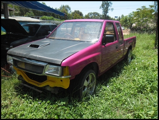 อีซูซุ ไม่มีเครื่อง ไม่มีเกียร์ มีแต่ร่าง