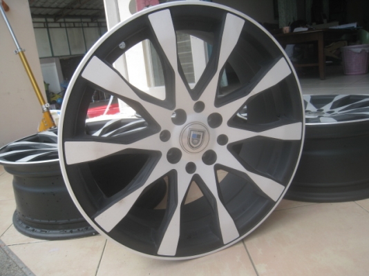 ขายล้อแม็กมือสอง Master 17"x7"et40 4รู100/114.3  สนใจติดต่อเล็กคลองสามครับ 081-3747940