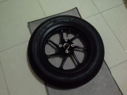 ล้อแม็ก Zoomer-x สภาพดีพร้อมใช้งาน