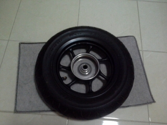 ล้อแม็ก Zoomer-x สภาพดีพร้อมใช้งาน