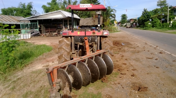 ยันมาร์45แรง ขาย310,000 !!! สภาพเหมือนในรูปพร้อมใช้งาน สีเดิม เครื่องดี ราคาไม่แพง/พร้อมอุปกรณ์1ชิ้นดันหน้า รถอยู่โคราช อ.ขามสะแกแสง ยันมาร์45แรง ขาย310,000 !!! สภาพเหมือนในรูปพร้อมใช้งาน สีเดิม เครื่องดี ราคาไม่แพง/พร้อมอุปกรณ์1ชิ้นดันหน้า รถอยู่โคราช อ.ขามสะแกแสง