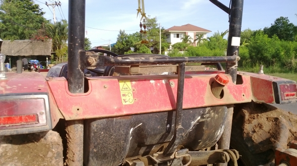 ยันมาร์45แรง ขาย310,000 !!! สภาพเหมือนในรูปพร้อมใช้งาน สีเดิม เครื่องดี ราคาไม่แพง/พร้อมอุปกรณ์1ชิ้นดันหน้า รถอยู่โคราช อ.ขามสะแกแสง ยันมาร์45แรง ขาย310,000 !!! สภาพเหมือนในรูปพร้อมใช้งาน สีเดิม เครื่องดี ราคาไม่แพง/พร้อมอุปกรณ์1ชิ้นดันหน้า รถอยู่โคราช อ.ขามสะแกแสง