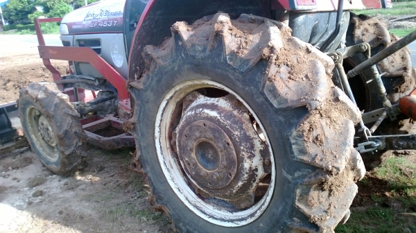 ยันมาร์45แรง ขาย310,000 !!! สภาพเหมือนในรูปพร้อมใช้งาน สีเดิม เครื่องดี ราคาไม่แพง/พร้อมอุปกรณ์1ชิ้นดันหน้า รถอยู่โคราช อ.ขามสะแกแสง ยันมาร์45แรง ขาย310,000 !!! สภาพเหมือนในรูปพร้อมใช้งาน สีเดิม เครื่องดี ราคาไม่แพง/พร้อมอุปกรณ์1ชิ้นดันหน้า รถอยู่โคราช อ.ขามสะแกแสง