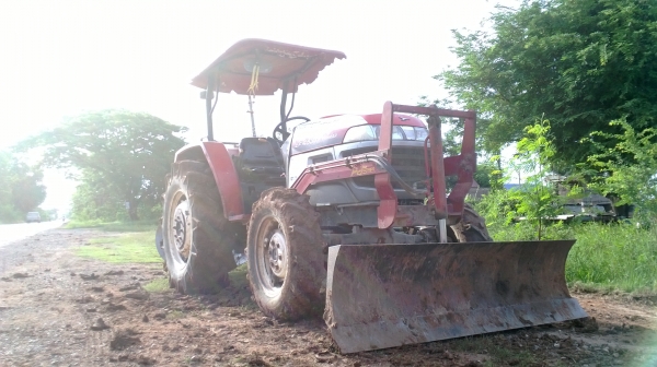 ยันมาร์45แรง ขาย310,000 !!! สภาพเหมือนในรูปพร้อมใช้งาน สีเดิม เครื่องดี ราคาไม่แพง/พร้อมอุปกรณ์1ชิ้นดันหน้า รถอยู่โคราช อ.ขามสะแกแสง