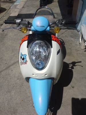 Honda Scoopy &ndash; i ปี 2555 รถระบบหัวฉีดประหยัดน้ำมัน เครื่องดี ขับขี่ดี แต่งสวยภายนอก
