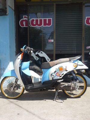Honda Scoopy &ndash; i ปี 2555 รถระบบหัวฉีดประหยัดน้ำมัน เครื่องดี ขับขี่ดี แต่งสวยภายนอก