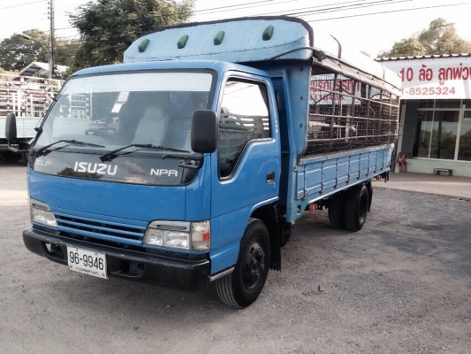 ขายNPR130ไฟทับทิมปี48ยาว5เมตร สีเดิมทั้งคัน