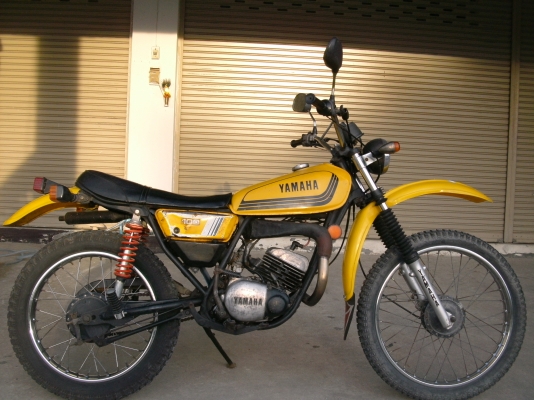 ขายYAMAHA DT100 สภาพพร้อมใช้งาน No.Book  ราคา9800 บาท