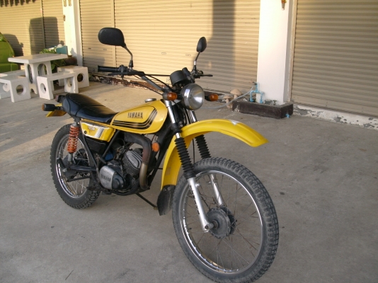 ขายYAMAHA DT100 สภาพพร้อมใช้งาน No.Book  ราคา9800 บาท