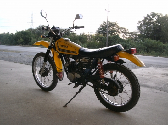 ขายYAMAHA DT100 สภาพพร้อมใช้งาน No.Book  ราคา9800 บาท