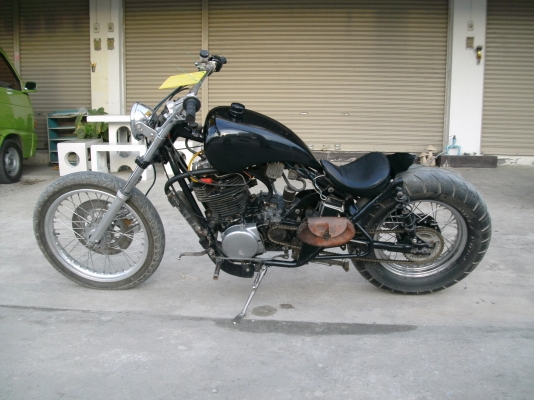 ขายรถแนวช๊อปเปอร์ เครื่องSR400 พร้อมใช้งาน มีใบอินวอยพร้อมเอกสารใบซื้อขาย เปิดราคา 29500