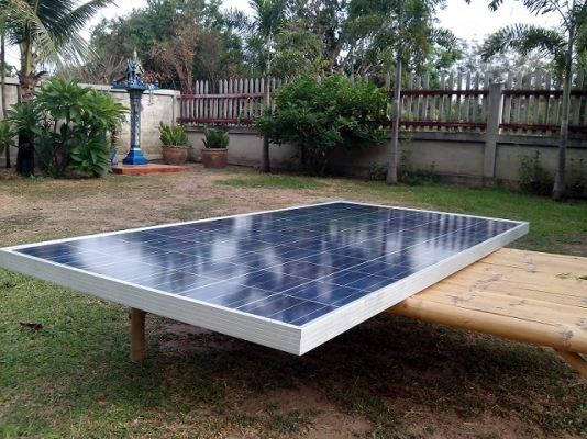 แผงโซล่าเซลล์ 285 วัตต์  สภาพดี ยังไม่เคยใช้งาน ถูกๆ เหลือ 1แผงแล้ว