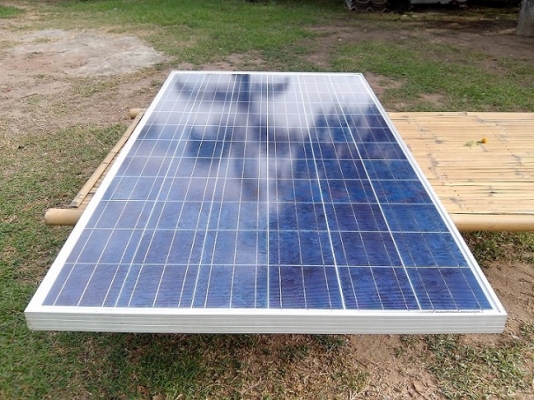 แผงโซล่าเซลล์ 285 วัตต์  สภาพดี ยังไม่เคยใช้งาน ถูกๆ เหลือ 1แผงแล้ว