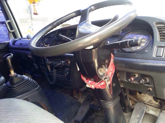 ขายรถบรรทุกหกล้อ ISUZU FTR33PX เครื่อง 6HH1-195 แรง ปี 43 ตู้แห้ง 10 บาน