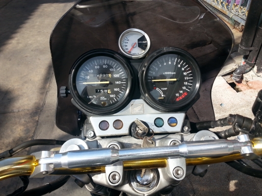 ต้ำพระราม2 ขาย HONDA CB400 ปี96 ทะเบียนกทม.รถสวยเก็บงานและเซอร์วิสเรียบร้อยระบบไฟครบ