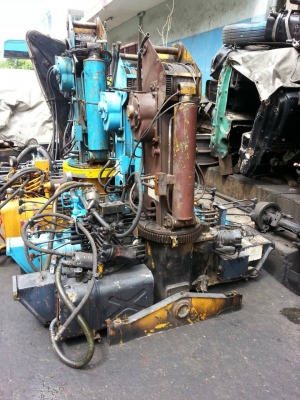 ขายเครน ยี่ห้อ ทาดาโน่ 2.5 ตัน 6 ปลอก เก่าญี่ปุ่น ยังไม่เคยใชังานเมืองไทย