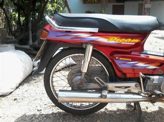 ขายดรีมเอ็กเซสทะเบียนพร้อมโอนภาษีขาดปีเดียวเครื่องดีรถพร้อมใช้ ขาย 8900 บาท