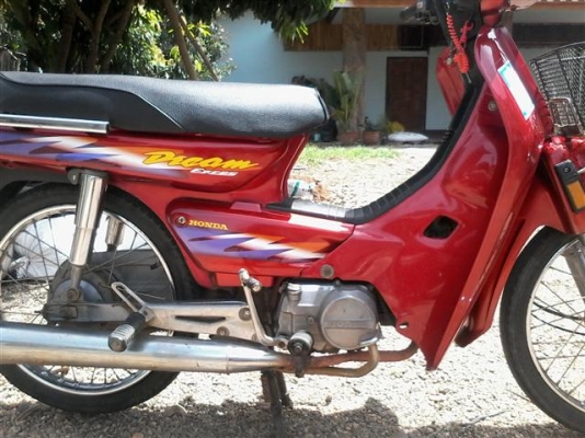 ขายดรีมเอ็กเซสทะเบียนพร้อมโอนภาษีขาดปีเดียวเครื่องดีรถพร้อมใช้ ขาย 8900 บาท