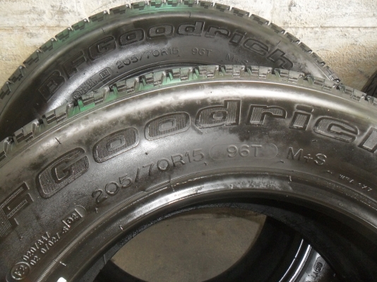 ยาง BFGoodrich 205/70R15 ปี12 สวยๆ 4 เส้น ราคา 2800 บาท