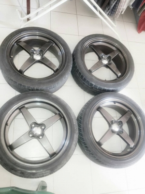 ขายแม็กซ์  ขอบ 17  LANSO  4รู 4วง