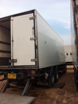 รถตู้เย็น 10 ล้อ 230 แรง ปี 49 ยี่ห้อ ISUZU(จัดไฟแนนซ์ได้)