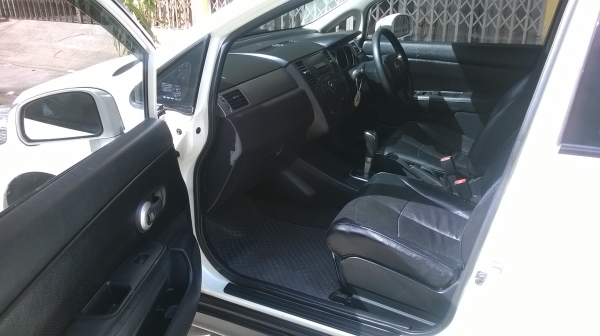 ขายถูก 08 Tiida 1.6 S สีขาวมุก สภาพสวยๆ ซื้อไปชายต่อยังคุ้ม