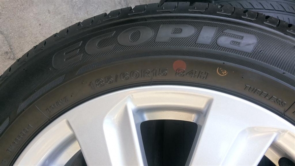 ล้อแม็กซ์ Yaris Vios 2014 ใหม่ป้ายแดง พร้อมน๊อต16ตัว ล้อแม็กซ์ Yaris Vios 2014 ใหม่ป้ายแดง พร้อมน๊อต16ตัว