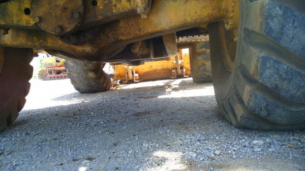 รถตัก CAT 950 รถทำงานดี รับประกันการใช้งาน หลุดมัดจำ ลดราคาเหลือเพียง 420,000 บาท..