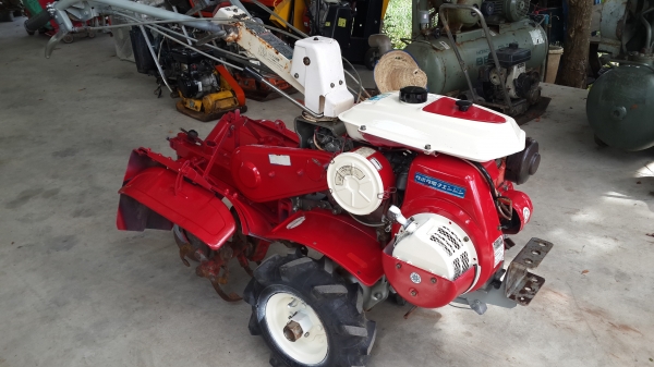 รถพรวนดิน