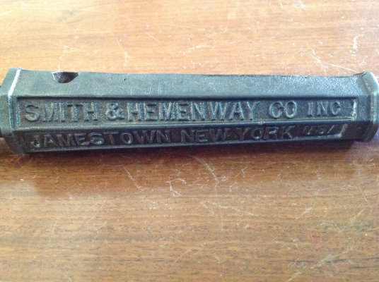 ขายเครื่องมือถอนตะปูโบราณ อายุร่วม 100 ปี