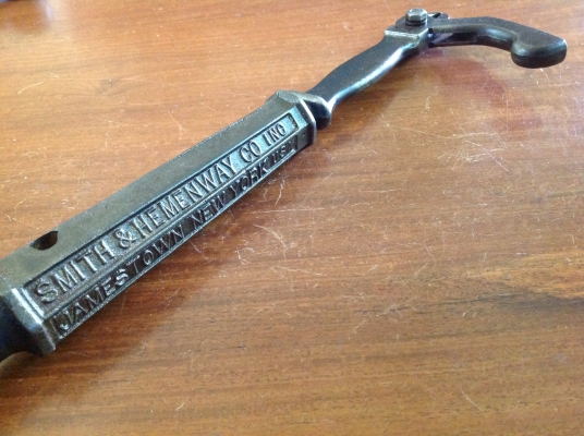 ขายเครื่องมือถอนตะปูโบราณ อายุร่วม 100 ปี