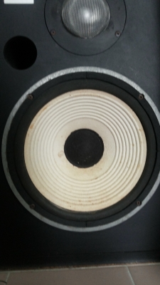 ขายตู้ลำโพง JBL เป็นตู้รุ่นเก่า ดอกซับประมาณ 8นิ้ว ขายตามสภาพใครสนใจโทรมาสอบถามเลยคราฟ