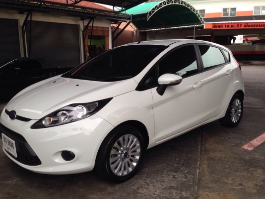 ขายรถบ้าน FORD FIESTA 5DR 1.6   ราคาเพียง 489,000 บาท