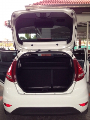 ขายรถบ้าน FORD FIESTA 5DR 1.6   ราคาเพียง 489,000 บาท