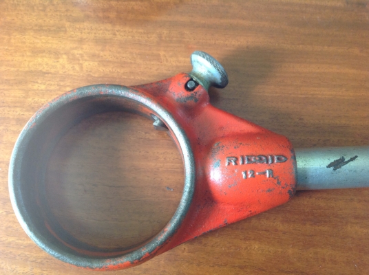 ขายดายเกลียวท่อ RIDGID 12-R , 111-R ชุดละ 3,000 บาท ขายดายเกลียวท่อ RIDGID 12-R , 111-R ชุดละ 3,000 บาท