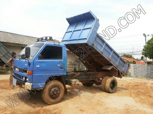 รถบรรทุก 6 ล้อดั้มพ์ ISUZU NPR 110