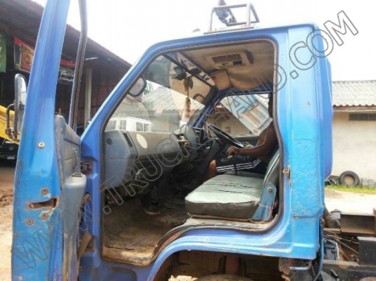 รถบรรทุก 6 ล้อดั้มพ์ ISUZU NPR 110