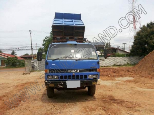 รถบรรทุก 6 ล้อดั้มพ์ ISUZU NPR 110