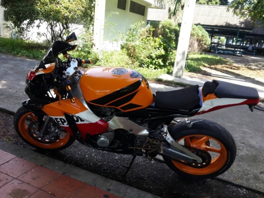 ขาย cbr400 ปี92 ทะเบียนแท้ โอนขนส่ง ลดเหลือ85000 ((อัพรูปเข้าดูเลย))
