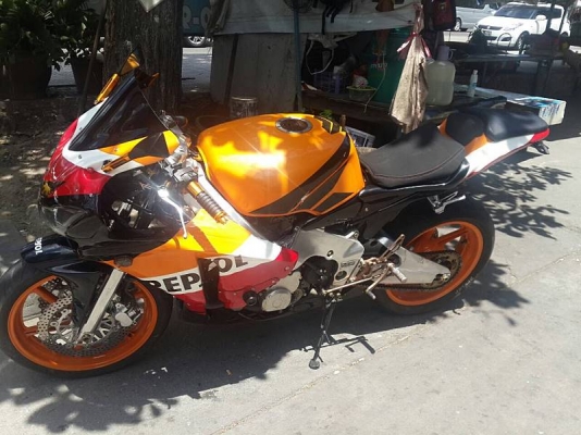 ขาย cbr400 ปี92 ทะเบียนแท้ โอนขนส่ง ลดเหลือ85000 ((อัพรูปเข้าดูเลย))